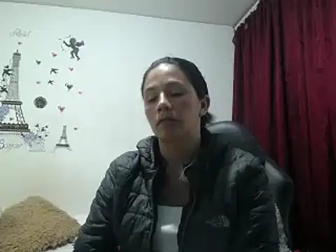 Snapshot of sharoon_cheerry chatting on 03/18/25, 05:52 sharoon cheerry online show from 03/18/25, 05:52