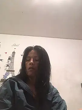 Snapshot of sharoon_cheerry chatting on 03/18/25, 05:42 sharoon cheerry online show from 03/18/25, 05:42