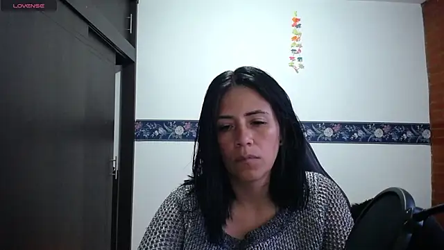 Snapshot of sharoon_cheerry chatting on 09/17/25, 11:01 sharoon cheerry online show from 09/17/25, 11:01