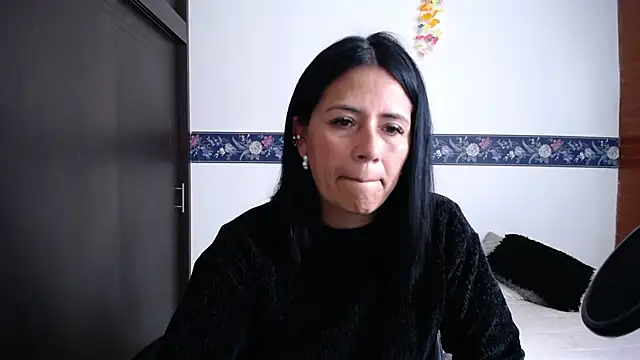 Snapshot of sharoon_cheerry chatting on 09/23/25, 03:37 sharoon cheerry online show from 09/23/25, 03:37