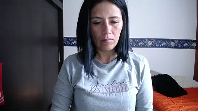 Snapshot of sharoon_cheerry chatting on 10/10/25, 11:53 sharoon cheerry online show from 10/10/25, 11:53