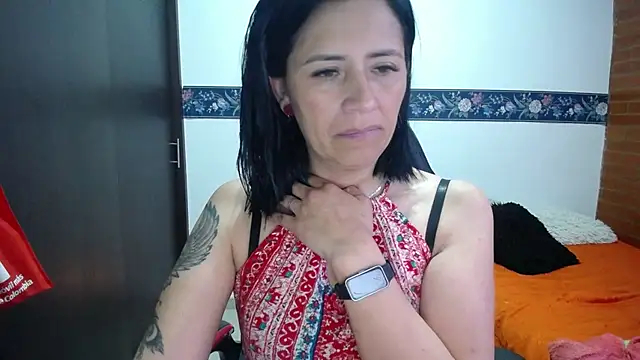 Snapshot of sharoon_cheerry chatting on 10/11/25, 11:09 sharoon cheerry online show from 10/11/25, 11:09