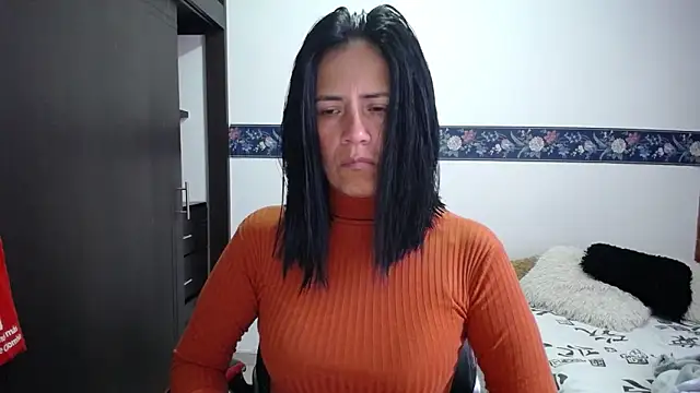 Snapshot of sharoon_cheerry chatting on 10/25/25, 11:51 sharoon cheerry online show from 10/25/25, 11:51