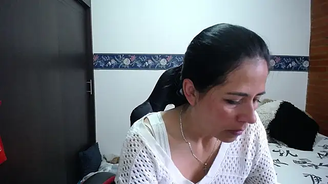 Snapshot of sharoon_cheerry chatting on 11/06/25, 12:28 sharoon cheerry online show from 11/06/25, 12:28