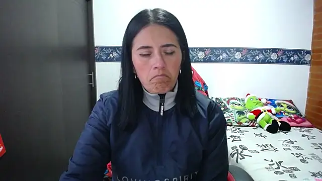 Snapshot of sharoon_cheerry chatting on 11/28/25, 04:26 sharoon cheerry online show from 11/28/25, 04:26