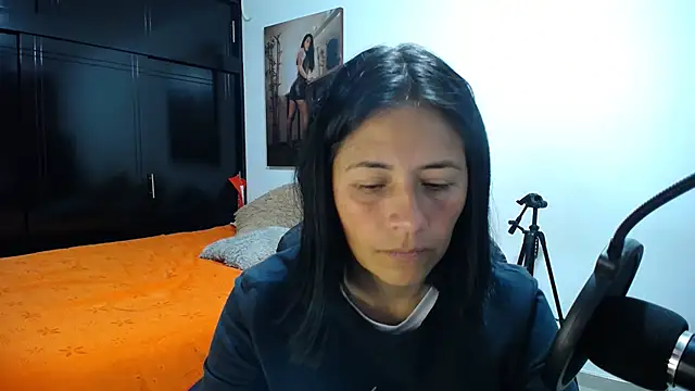 Snapshot of sharoon_cheerry chatting on 02/11/26, 01:38 sharoon cheerry online show from 02/11/26, 01:38