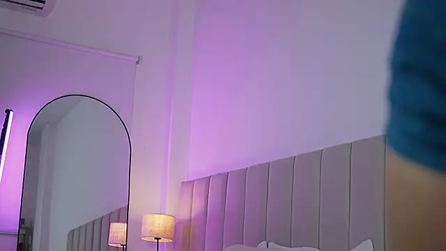 Snapshot of Alison_Miller9 chatting on 06/15/26, 11:51 Alison Miller9 online show from 06/15/26, 11:51
