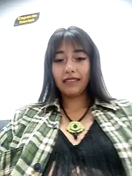 Snapshot of Scarlet_wd18 chatting on 03/12/25, 02:52 Scarlet wd18 online show from 03/12/25, 02:52