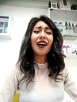 Snapshot of Scarlet_wd18 chatting on 03/18/25, 02:36 Scarlet wd18 online show from 03/18/25, 02:36