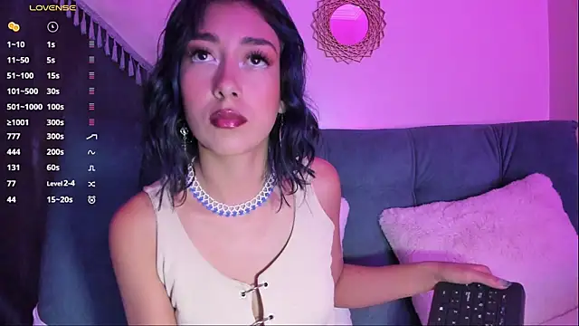 Snapshot of Scarlet_wd18 chatting on 09/28/25, 06:30 Scarlet wd18 online show from 09/28/25, 06:30