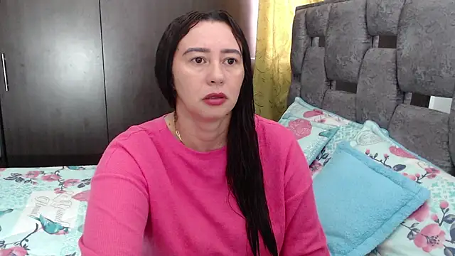 sara hott 1 online show from 06/16/26, 02:52