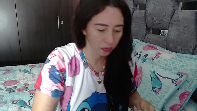 sara hott 1 online show from 07/01/26, 01:56