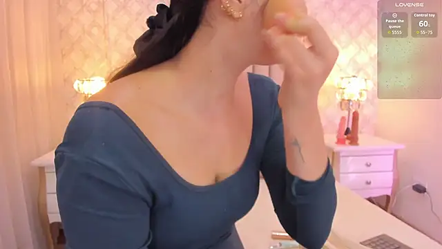 Pia Johnson  online show from 03/20/26, 11:26