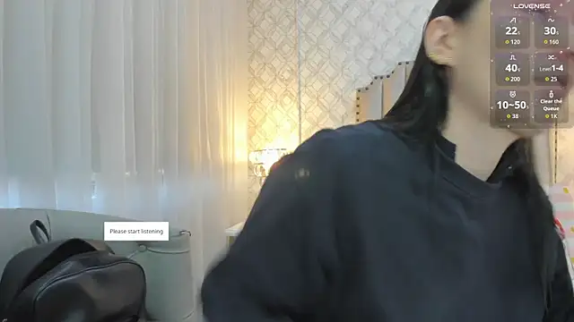 Pia Johnson  online show from 04/18/26, 11:25