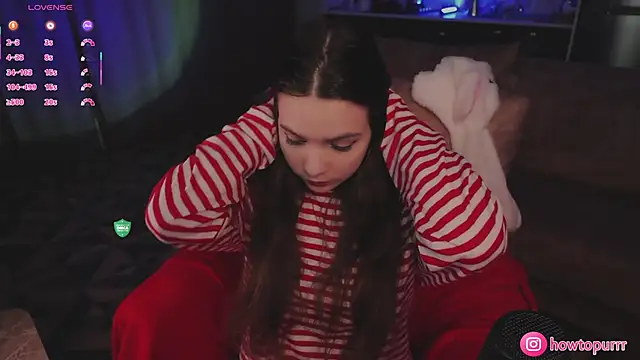 Snapshot of How2Meow chatting on 03/18/26, 05:27 How2Meow online show from 03/18/26, 05:27