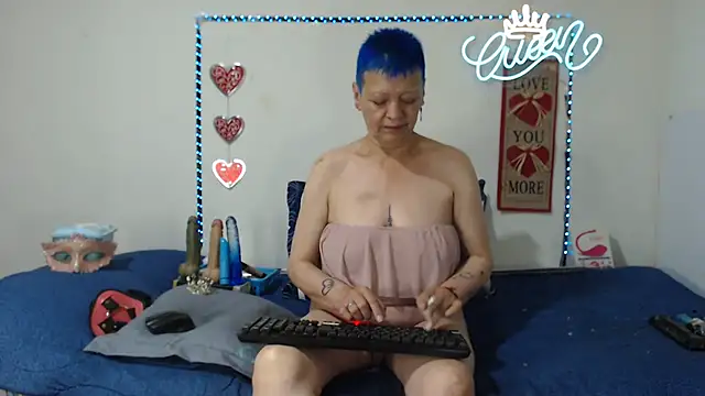 loquitaqueen011 online show from 11/01/25, 04:20