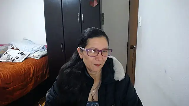 Snapshot of latin49 chatting on 07/14/26, 04:28 latin49 online show from 07/14/26, 04:28