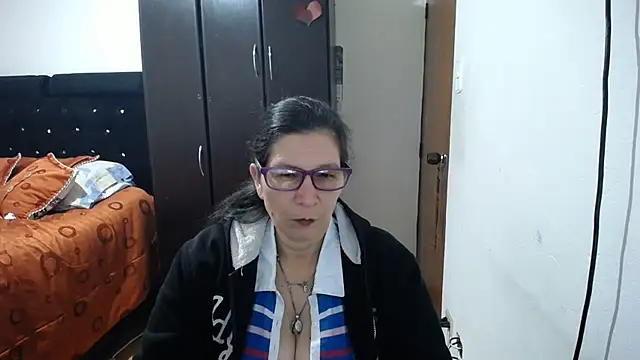Snapshot of latin49 chatting on 07/24/26, 04:10 latin49 online show from 07/24/26, 04:10