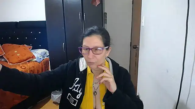 Snapshot of latin49 chatting on 07/27/26, 03:24 latin49 online show from 07/27/26, 03:24