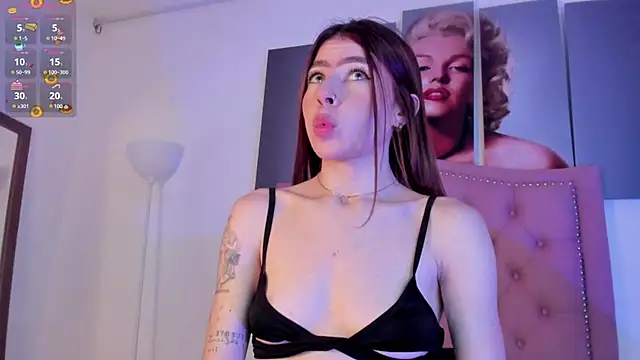 Snapshot of Jade20_ chatting on 12/19/24, 09:17 Jade20  online show from 12/19/24, 09:17