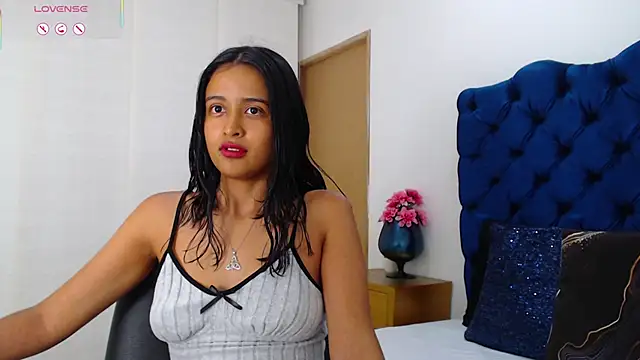 Snapshot of Lili666_ chatting on 06/03/26, 03:31 Lili666 online show from 06/03/26, 03:31