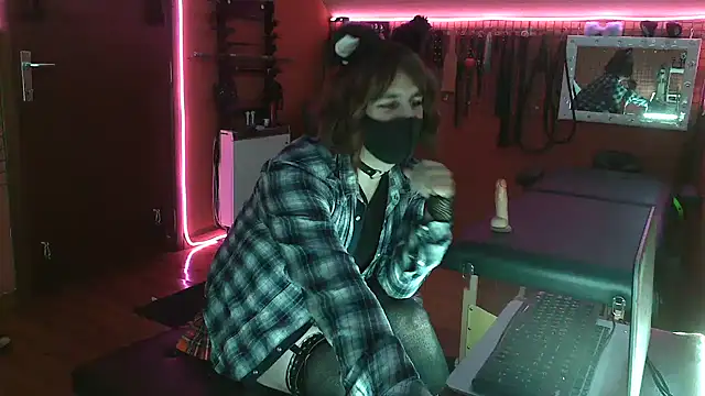 Snapshot of Ginny-the-bdsm-nympho chatting on 03/19/26, 06:12 Ginny-the-bdsm-nympho online show from 03/19/26, 06:12