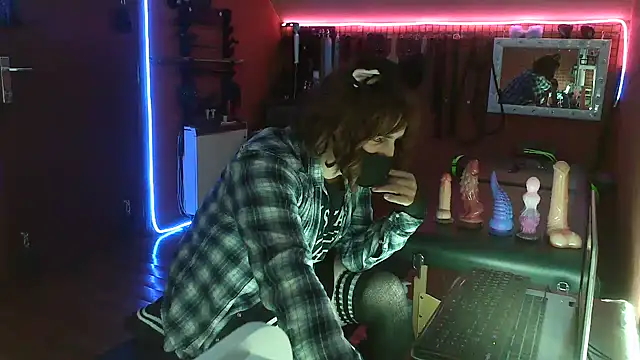 Ginny-the-bdsm-nympho online show from 06/04/26, 05:19