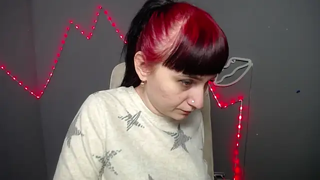 NinaFlawlees online show from 03/26/26, 06:41