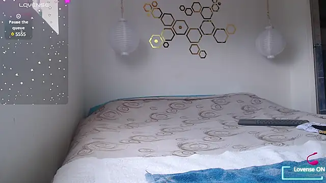 Snapshot of adriscute chatting on 02/10/25, 08:53 adriscute online show from 02/10/25, 08:53