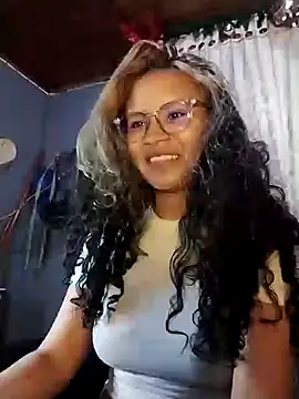 Snapshot of Hathorlove chatting on 01/03/25, 07:29 Hathorlove online show from 01/03/25, 07:29