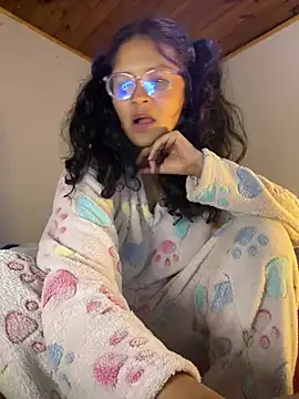 Snapshot of Hathorlove chatting on 02/14/25, 04:47 Hathorlove online show from 02/14/25, 04:47