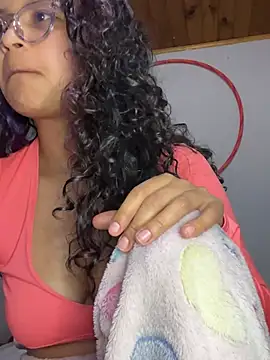 Snapshot of Hathorlove chatting on 03/06/25, 05:57 Hathorlove online show from 03/06/25, 05:57