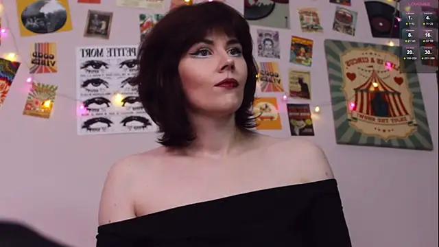 Luna Blake online show from 04/02/26, 01:53