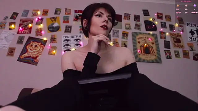 Luna Blake online show from 05/27/26, 05:21