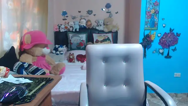 milfeddy  online show from 12/17/25, 07:31