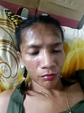 Snapshot of SofiaLibreTs chatting on 10/28/25, 03:54 SofiaLibreTs online show from 10/28/25, 03:54