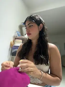 Gaby zahir  online show from 03/19/25, 09:38