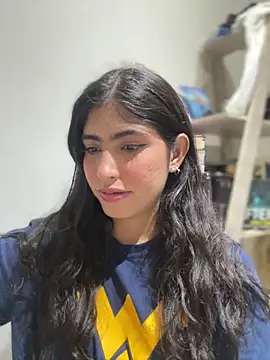 Gaby zahir  online show from 03/20/25, 01:04