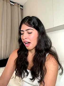 Gaby zahir  online show from 09/12/25, 10:48