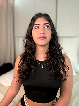 Gaby zahir  online show from 10/06/25, 11:40