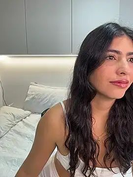 Gaby zahir  online show from 11/12/25, 09:53