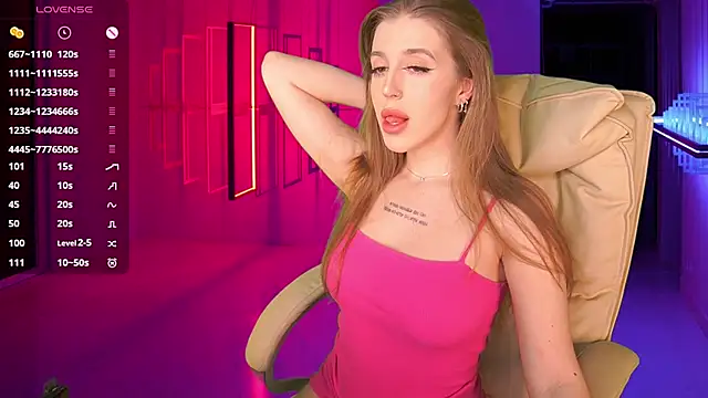 PenellopaRaw online show from 01/17/25, 05:41