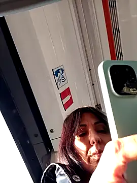 LeticiaWoods online show from 12/11/24, 10:03