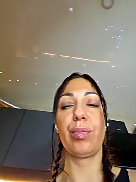 LeticiaWoods online show from 12/05/25, 08:45