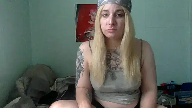 Snapshot of alexabunni chatting on 07/28/26, 02:13 alexabunni online show from 07/28/26, 02:13