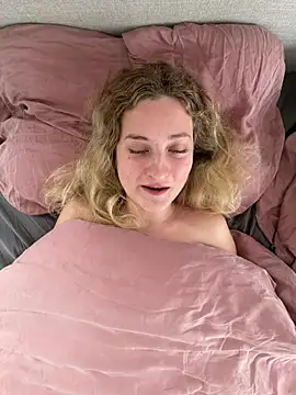 MileySummer online show from 04/15/26, 06:09