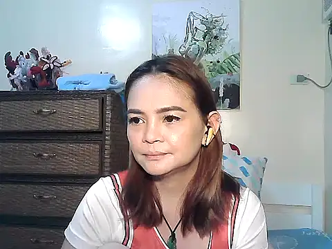 Kisses-13 online show from 10/28/25, 12:30