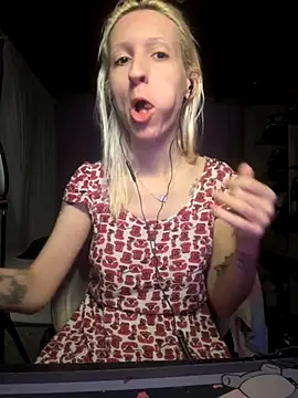 Snapshot of bunnydark00 chatting on 11/11/25, 10:54 bunnydark00 online show from 11/11/25, 10:54