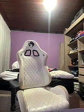 Snapshot of bunnydark00 chatting on 01/19/26, 01:31 bunnydark00 online show from 01/19/26, 01:31