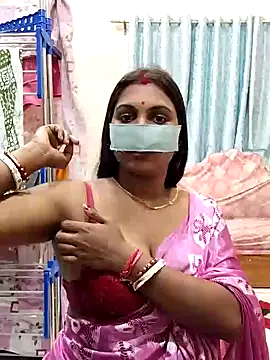 Snapshot of Queen_Dolly chatting on 12/07/24, 06:15 Queen Dolly online show from 12/07/24, 06:15